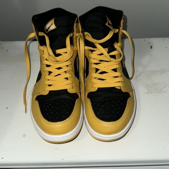 Jordan 1 Mid- Pollen - Picture 4 of 4